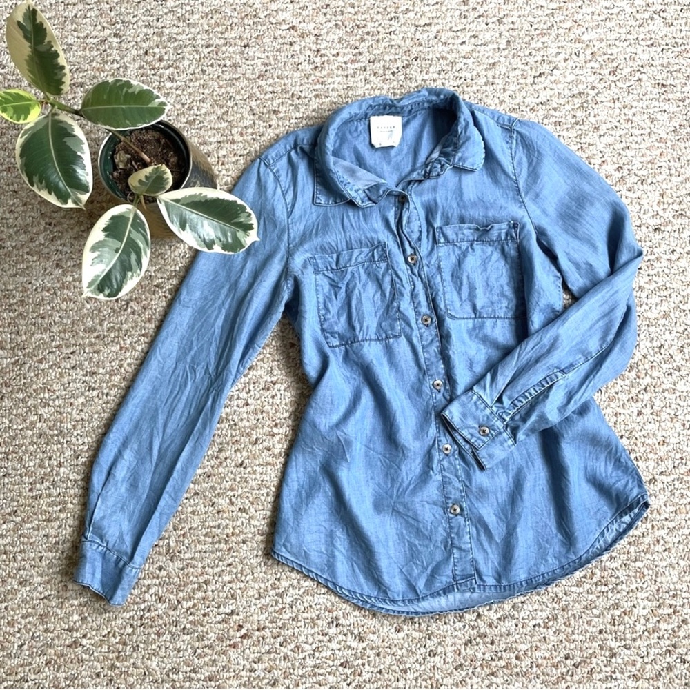 Anthropologie Harper Blue Lightweight Chambray Button-up Shirt
